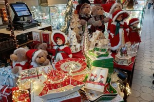 Подарки учителям на Новый год: установлен лимит в 3000 рублей