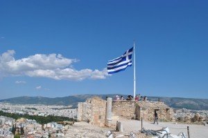 Греческие фермеры заблокировали дороги на несколько суток