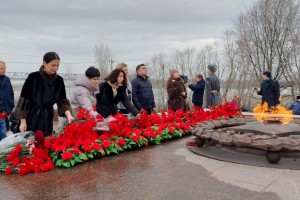 Профсоюзная молодёжь почтила память освободителей Ростова-на-Дону