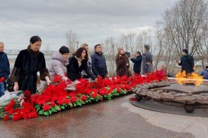 Профсоюзная молодёжь почтила память освободителей Ростова-на-Дону