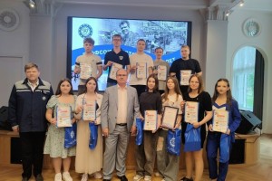 Гордость НАМТ: лучшие студенты получили профсоюзную премию Горьковского автозавода