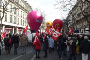 Во Франции запретили все протесты, кроме профсоюзных