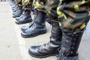 Уклонистов и контрактников дискриминируют?