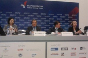 Минтруд не видит оснований отдавать налоговикам социальные взносы