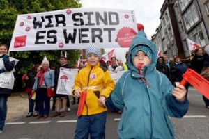 Усатый нянь, да задешево