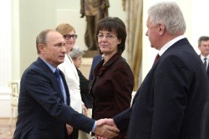Путин поблагодарил профсоюзы за их работу