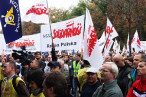 Работники Почты Польши угрожают забастовкой