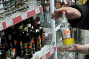 За продажу алкоголя детям накажут строже