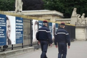 Профсоюзы призывают полицейских Франции к еженедельным протестам