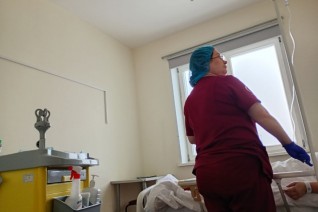 Путин заявил о необходимости совершенствования системы оплаты труда медработников