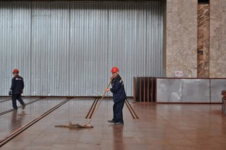 Депутат предложил сократить женщинам рабочий день по пятницам