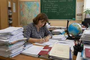 В Общероссийском профсоюзе образования поддержали поручение Путина по снижению бюрократической нагрузки