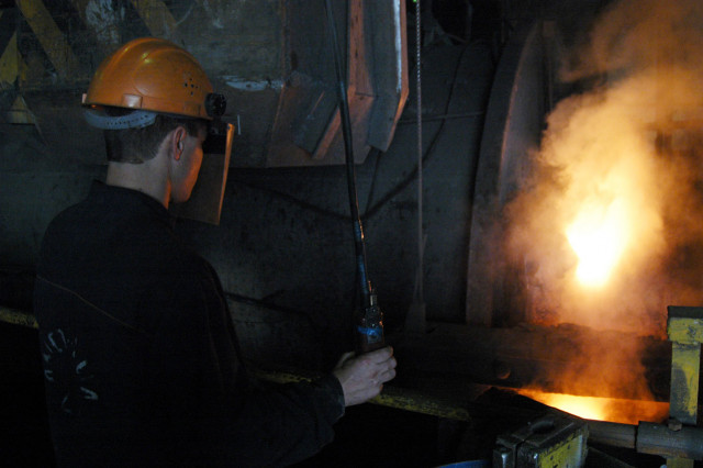 Работа по-российски: много и задешево