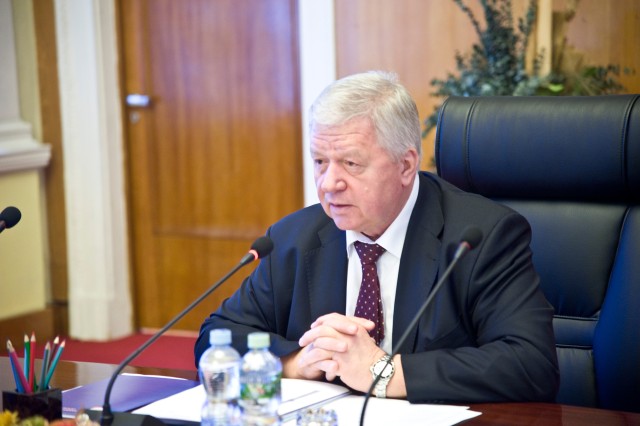 Профсоюзы предложили меры по спасению экономики и рабочих мест