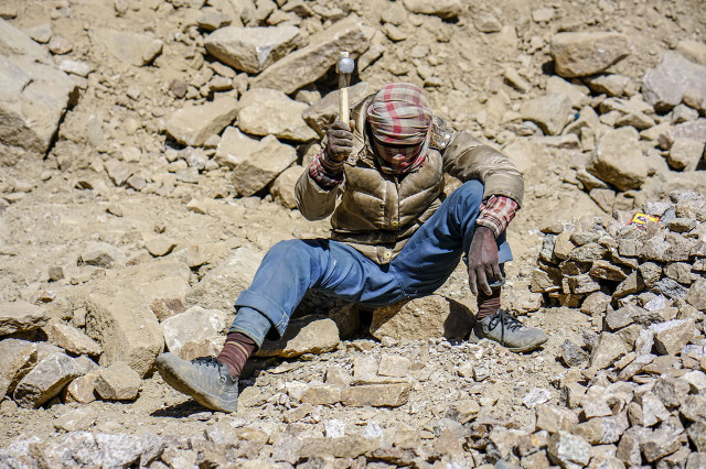 Герои, пожалуйте вон отсюда!