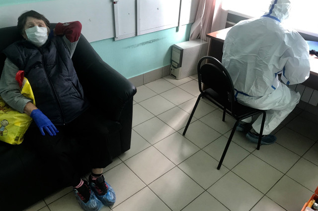 Богатые и бедные, диссиденты и верноподданные