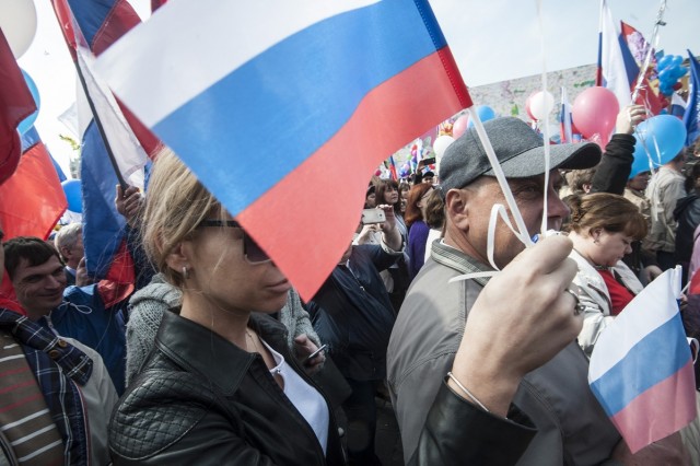 Первомай пройдет под девизом: «Солидарность трудящихся России — единство страны!» Первомай пройдет под девизом: «Солидарность трудящихся России — единство страны!»