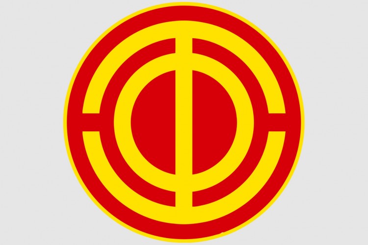 Между партией и работником