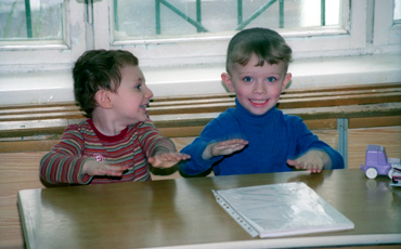 Учителя сдадут детей в садики вне очереди