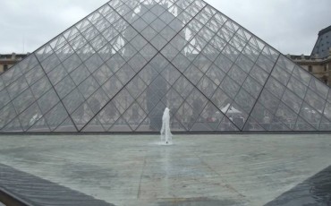 Работники Лувра объявили забастовку из-за больших очередей