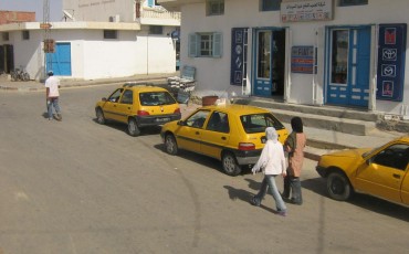 Добыча нефти в Тунисе остановилась из-за забастовок