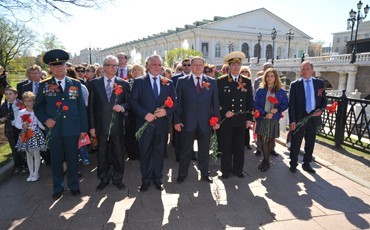 С праздником Великой Победы!