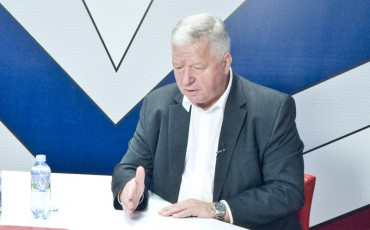 Шмаков считает необходимым уравнять пособие по безработице с МРОТ