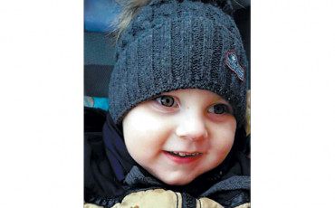 Ребенок страдает от тяжелых травм