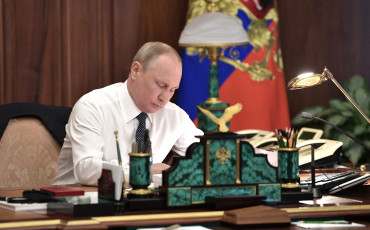 Новые майские указы Путина касаются демографии и борьбы с бедностью