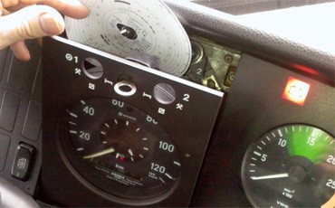 Ездить без тахографов можно будет еще год