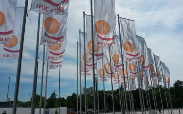 Международные профсоюзы приостановят членство казахского профцентра