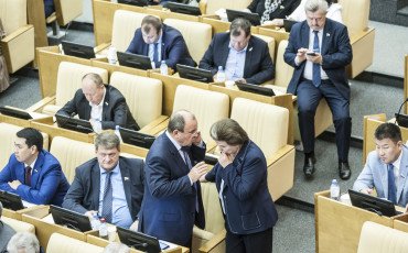 Депутаты не собираются отказываться от пенсионных надбавок
