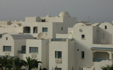 В Тунисе готовятся протестовать «белые куртки»