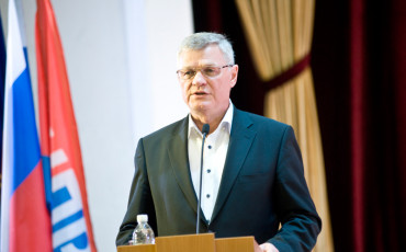 О «минималке», детском отдыхе и сильных профсоюзах