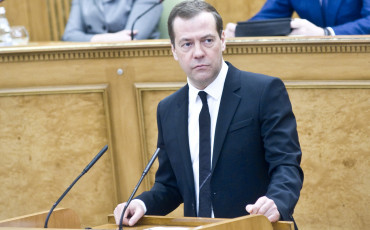 За отставку правительства выступают более половины россиян