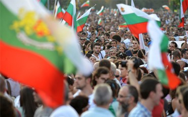 Болгары в треугольнике власти