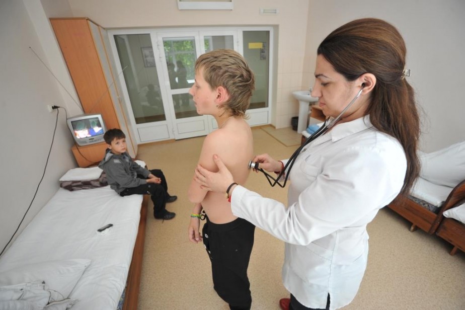 Названы регионы России, отставшие по повышению зарплаты бюджетникам