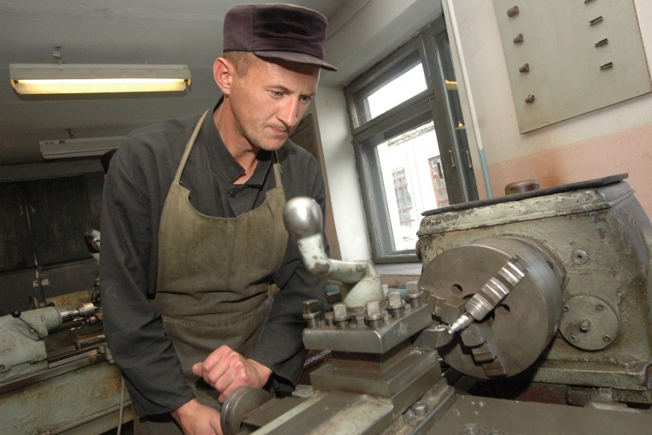 На заводах разрешат открывать филиалы колоний