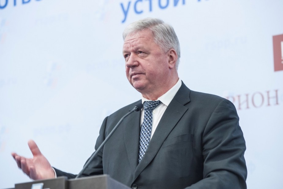 Шмаков выступил за скорейшее увеличение размера командировочных Шмаков выступил за скорейшее увеличение размера командировочных