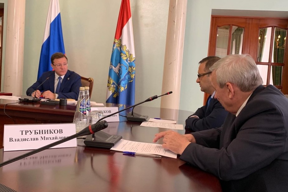 Губернатор Самарской области надеется на помощь профсоюзов в борьбе с теневой занятостью Губернатор Самарской области надеется на помощь профсоюзов в борьбе с теневой занятостью