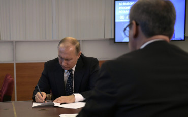 Президент России работает без выходных Президент России работает без выходных