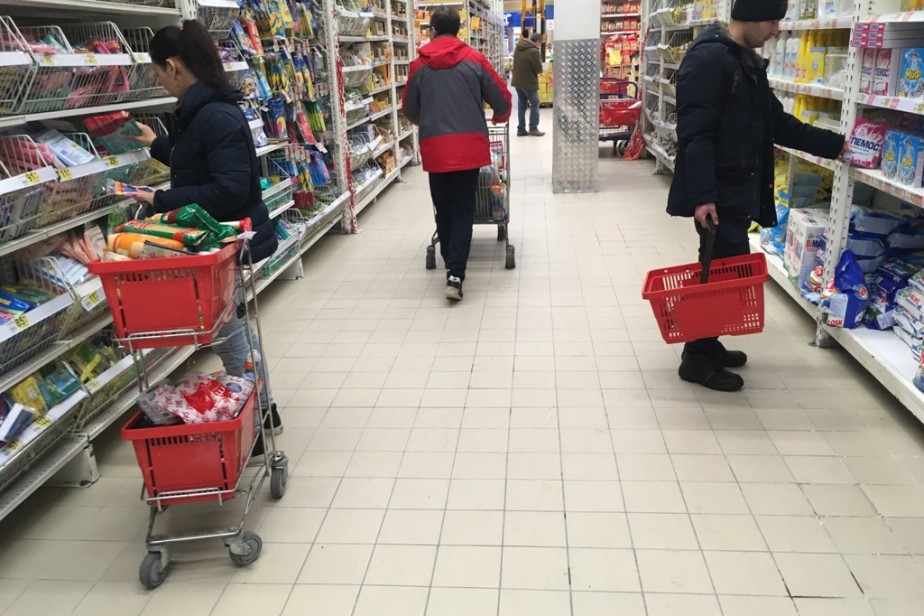 Медведев поручил пересмотреть состав потребительской корзины Медведев поручил пересмотреть состав потребительской корзины