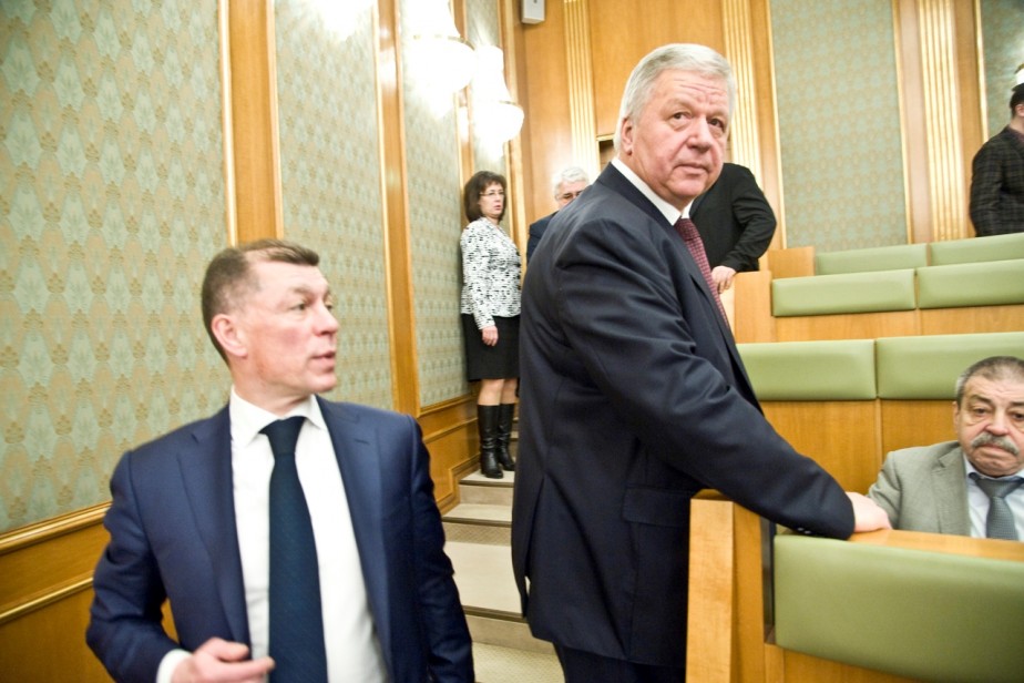 Шмаков: Совфед вмешивается в дела профсоюзов Шмаков: Совфед вмешивается в дела профсоюзов