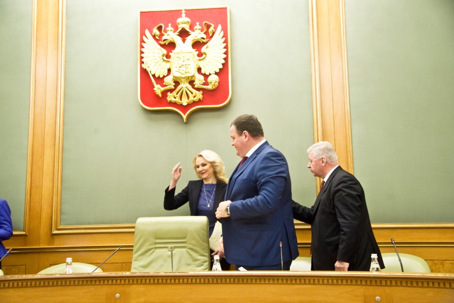 Отдыхающим в Китае россиянам рекомендовали продлить отпуска