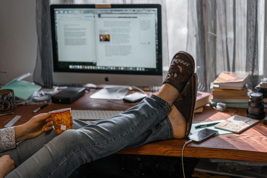 Большинство россиян не хотят работать на удаленке Большинство россиян не хотят работать на удаленке