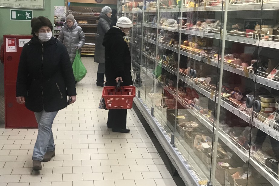 Эксперты подсчитали, как упадут доходы россиян из-за режима самоизоляции Эксперты подсчитали, как упадут доходы россиян из-за режима самоизоляции