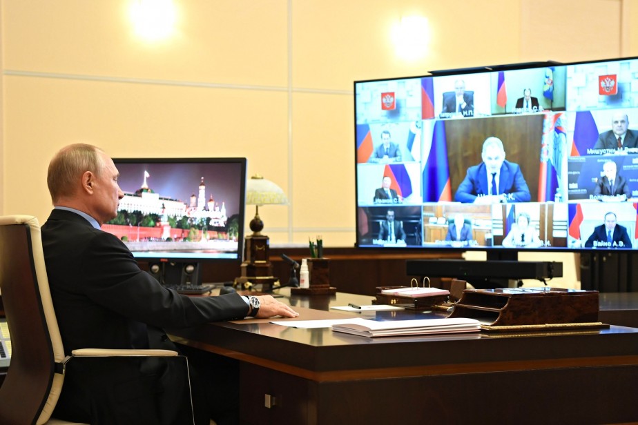 Песков: Путин не может уйти ни на выходные, ни в отпуск Песков: Путин не может уйти ни на выходные, ни в отпуск