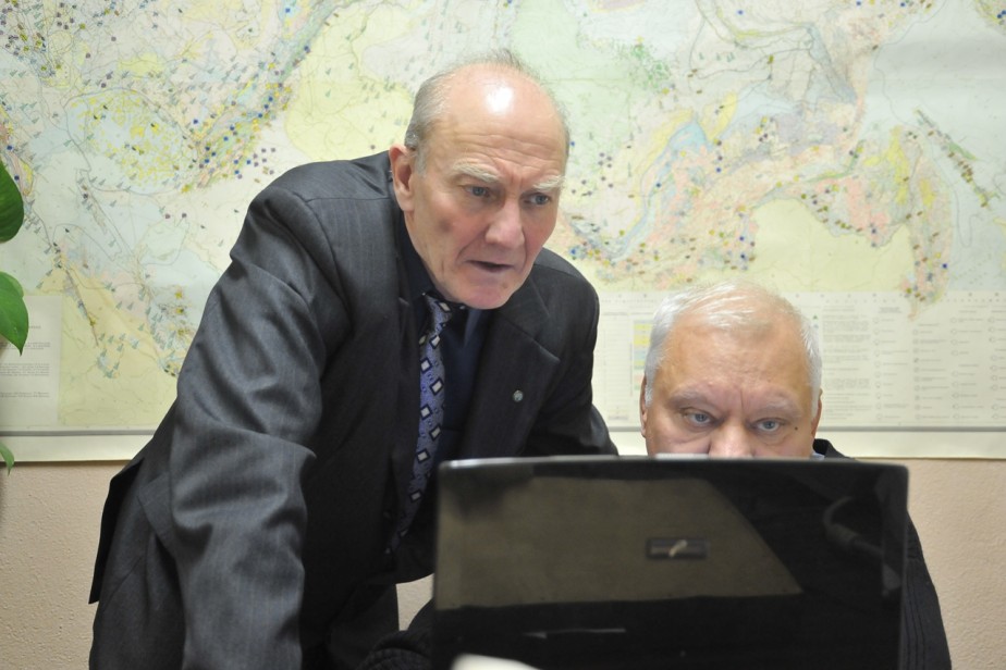 Зарплаты ректоров привяжут к преподавательским Зарплаты ректоров привяжут к преподавательским