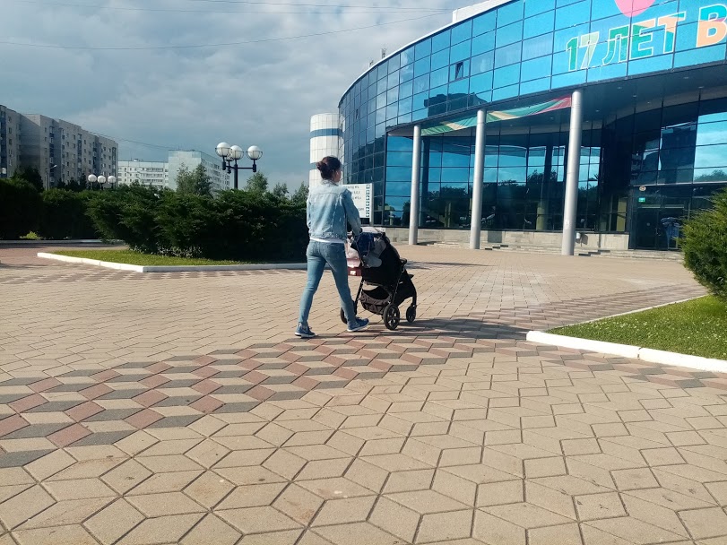 Регионам выделят дополнительные средства на выплаты семьям с детьми