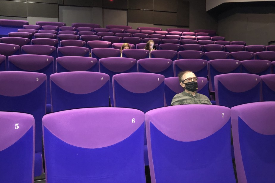 Правительство выделит более 4 млрд рублей на поддержку киноотрасли Правительство выделит более 4 млрд рублей на поддержку киноотрасли